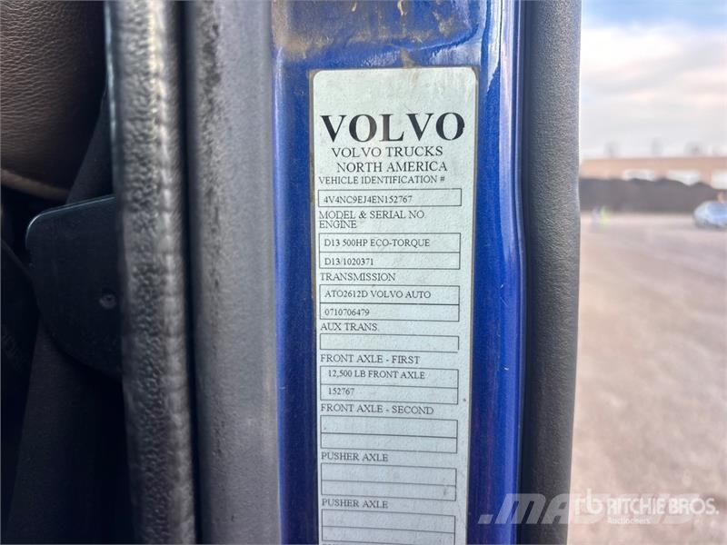 Volvo VNL وحدات الجر