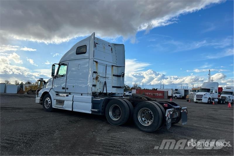 Volvo VNL Cavalos mecânicos