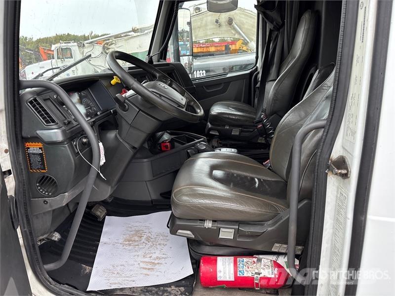 Volvo VNL Motrici e Trattori Stradali