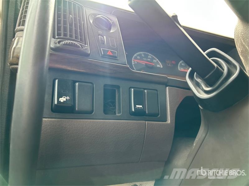 Volvo VNL Trekkers