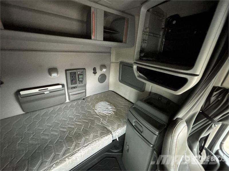 Volvo VNL Motrici e Trattori Stradali