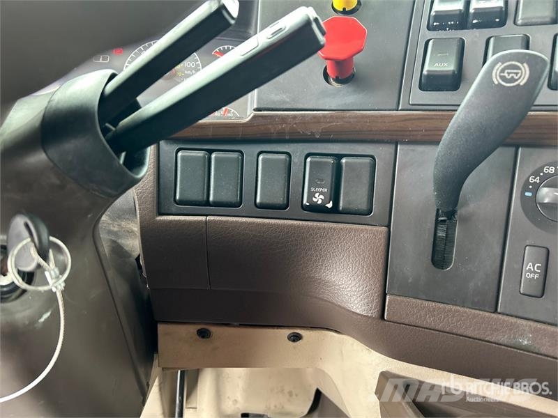 Volvo VNL Tegljači