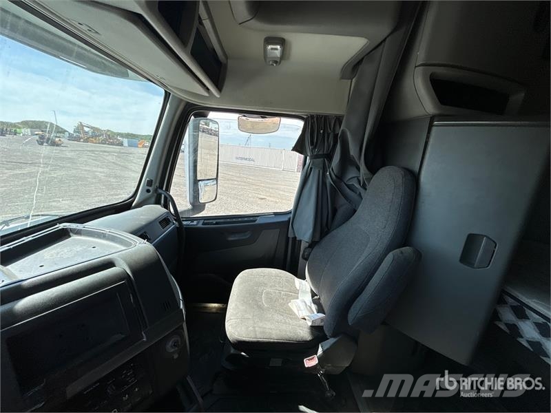 Volvo VNL Truck Tractor Units
