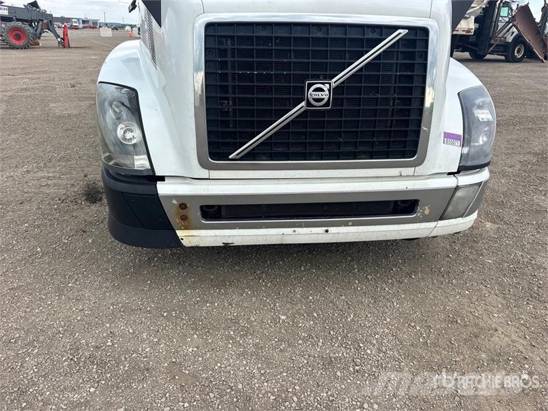Volvo VNL 牵引车