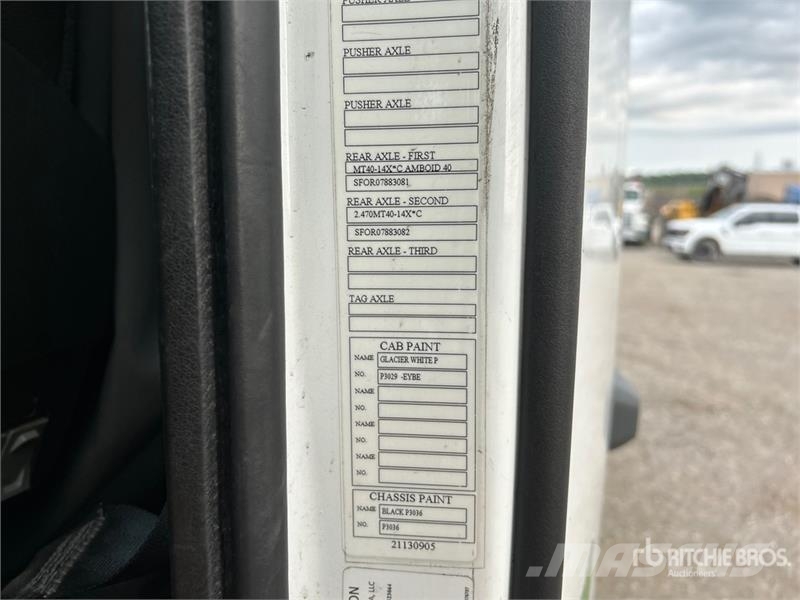 Volvo VNL Tractor Units