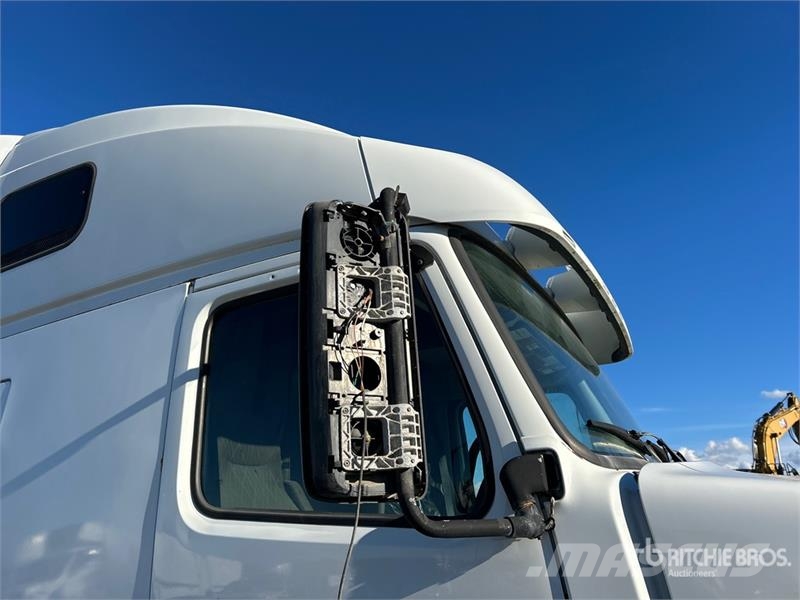 Volvo VNL Vlačilci