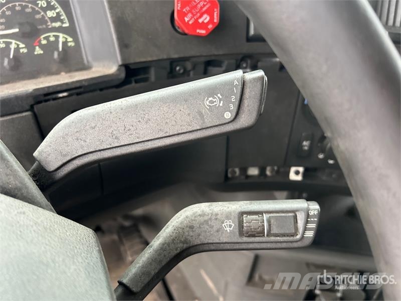 Volvo VNL Trekkers