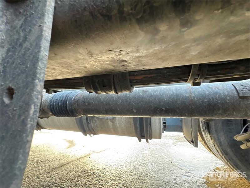 Volvo VNL وحدات الجر