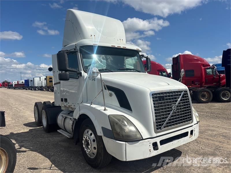 Volvo VNL Tractor Units
