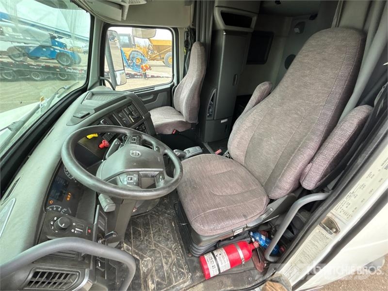 Volvo VNL Truck Tractor Units