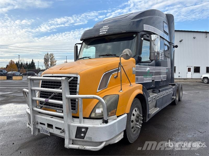Volvo VNL وحدات الجر