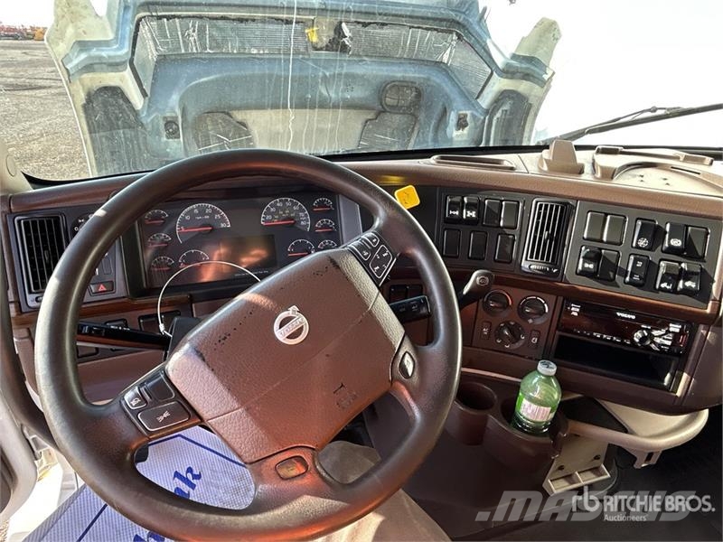 Volvo VNL Motrici e Trattori Stradali