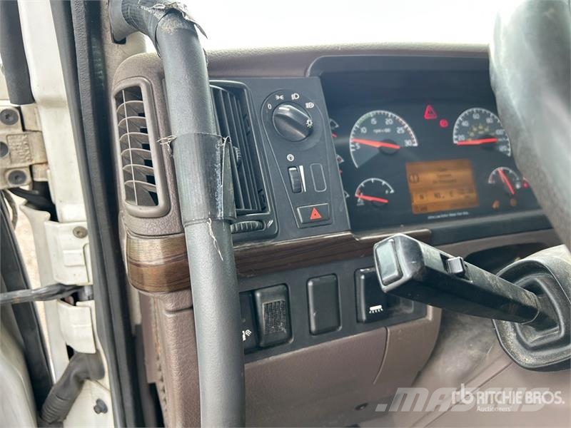 Volvo VNL Sattelzugmaschinen