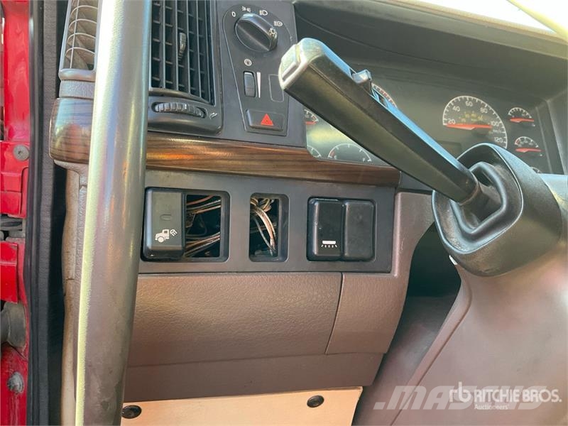 Volvo VNL Tegljači