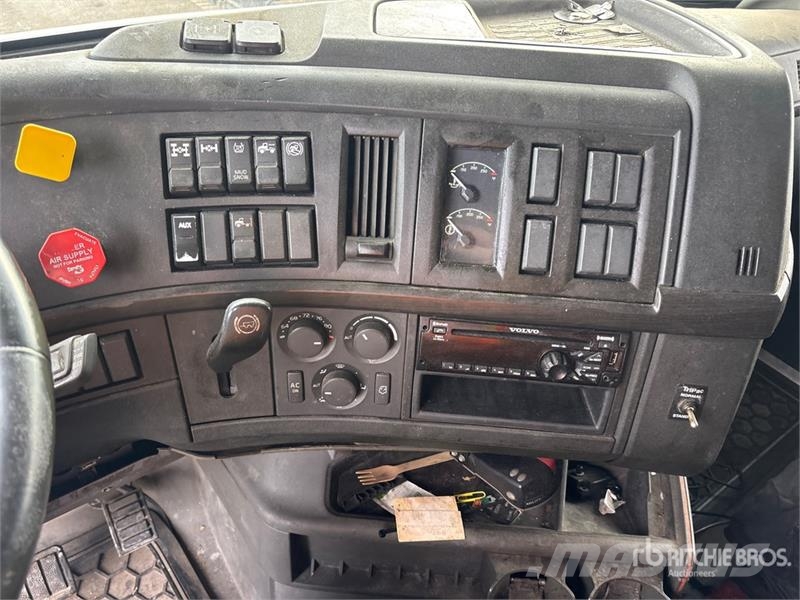 Volvo VNL Sattelzugmaschinen