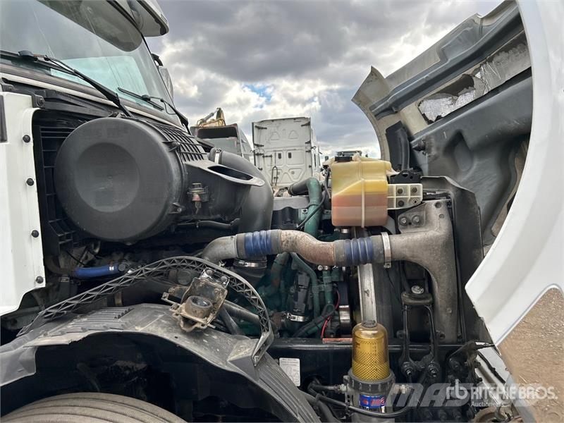 Volvo VNL Sattelzugmaschinen