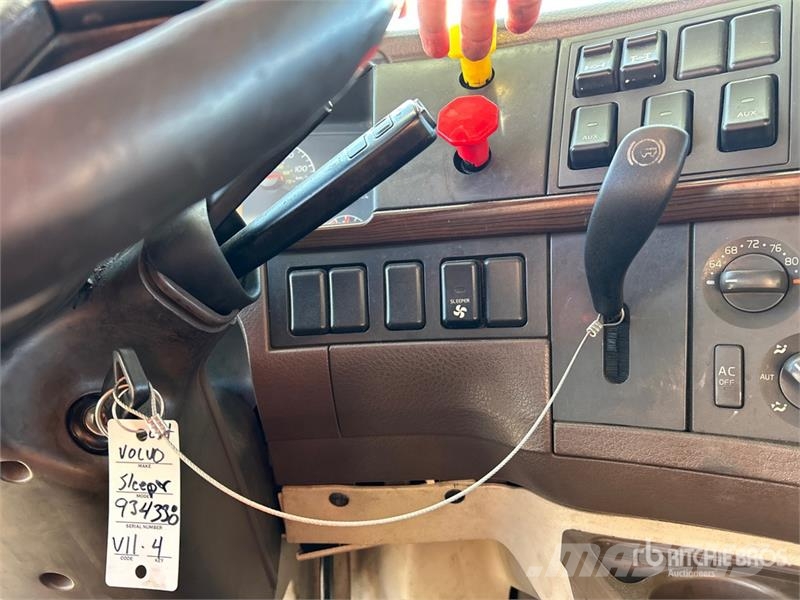 Volvo VNL 牵引车