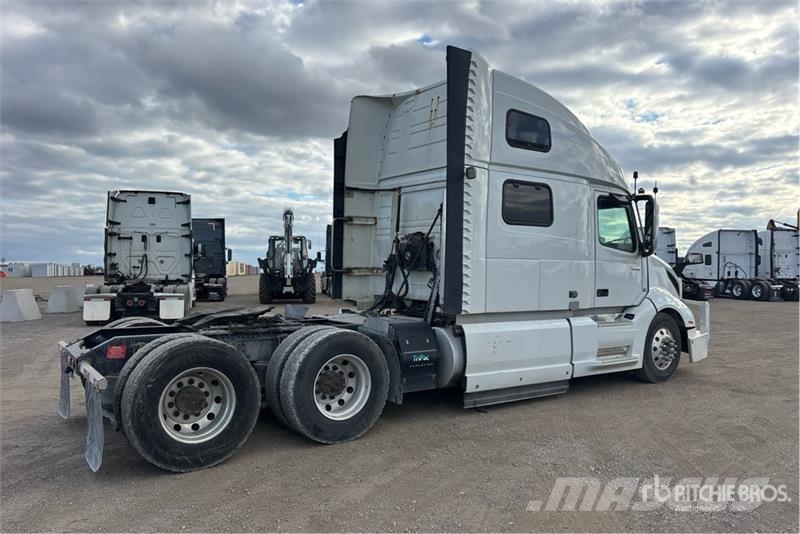 Volvo VNL Sattelzugmaschinen