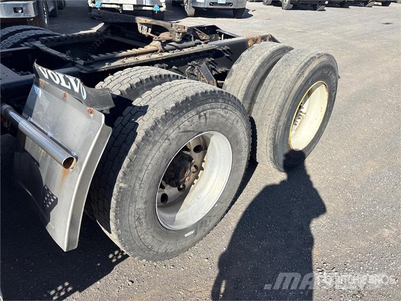 Volvo VNL Sattelzugmaschinen