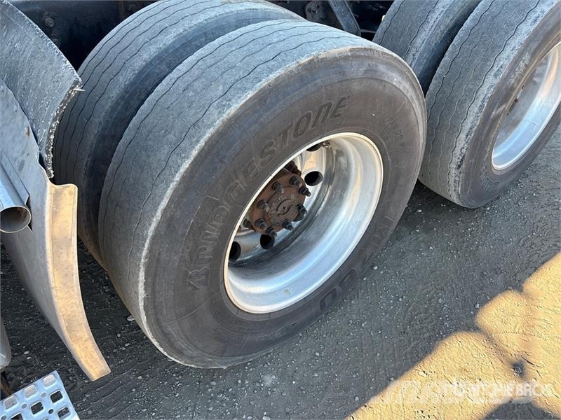 Volvo VNL Τράκτορες