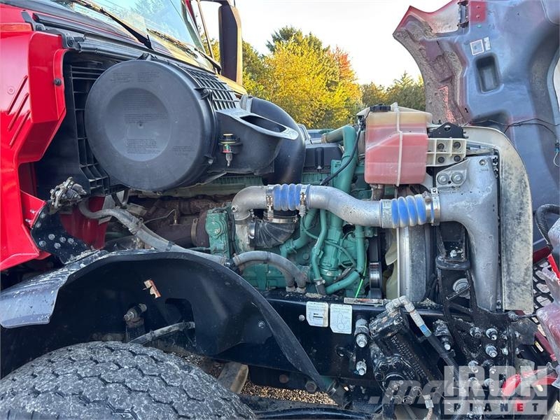 Volvo VNL Kiper tovornjaki