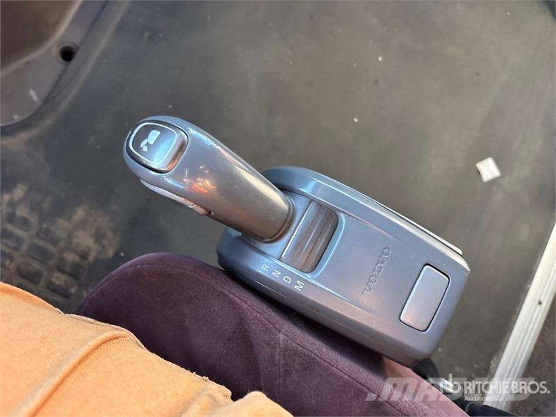 Volvo VNL 牵引车