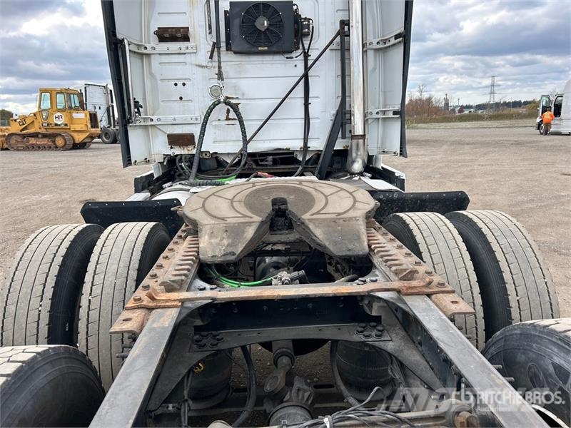 Volvo VNL Sattelzugmaschinen