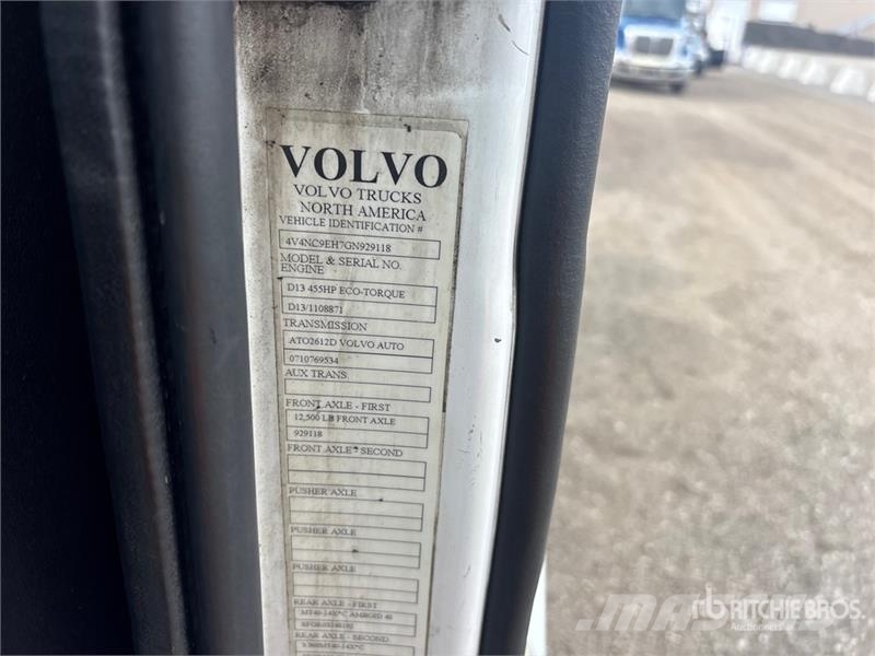 Volvo VNL 牵引车