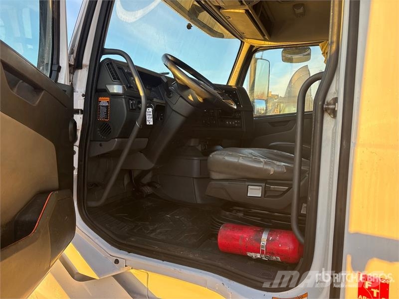 Volvo VNL Tracteur routier