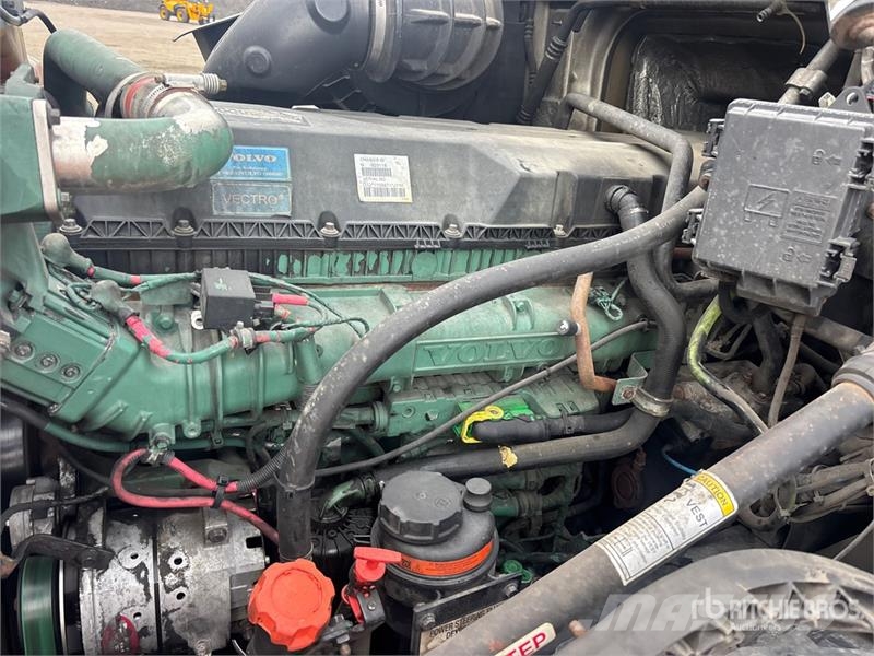 Volvo VNL 牵引车
