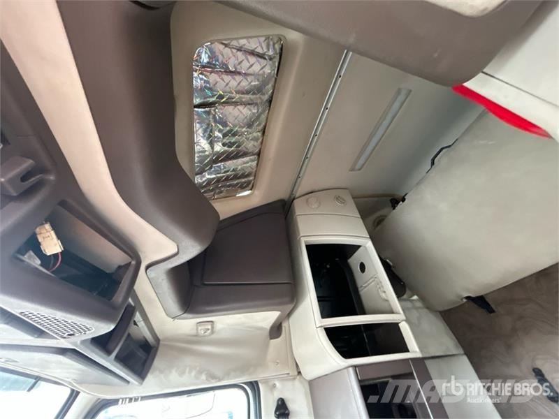 Volvo VNL Sattelzugmaschinen