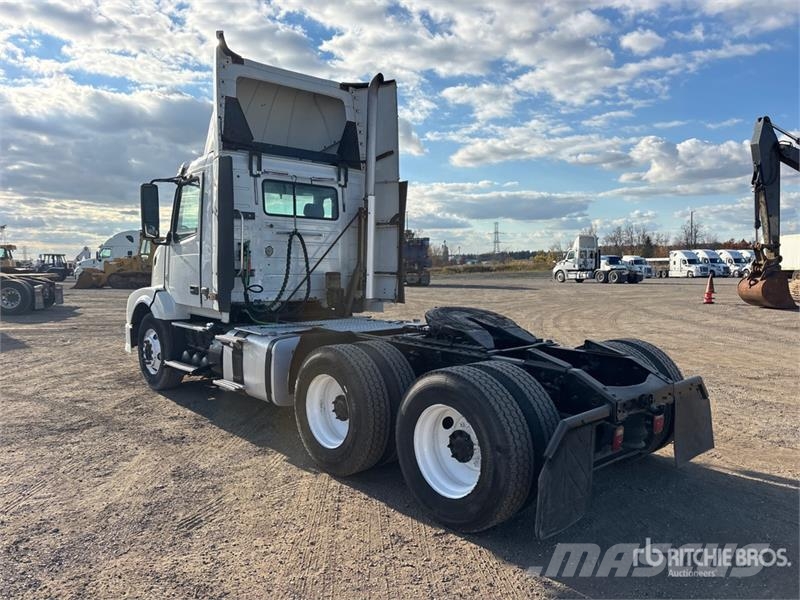 Volvo VNL Sattelzugmaschinen