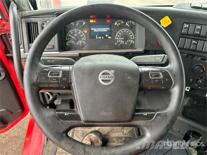 Volvo VNL Trekkers