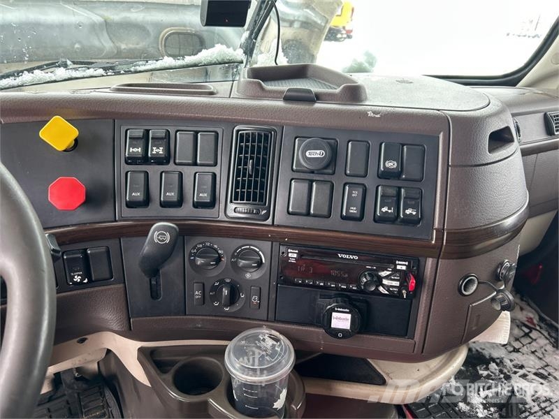 Volvo VNL Tegljači