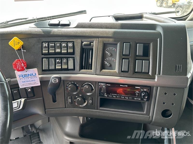 Volvo VNL Motrici e Trattori Stradali