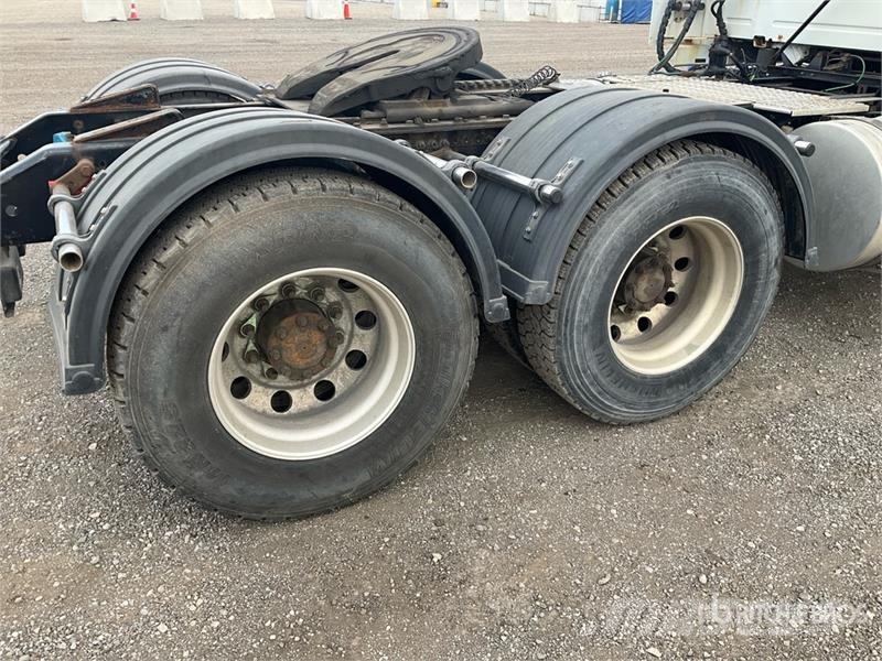 Volvo VNL Naudoti vilkikai