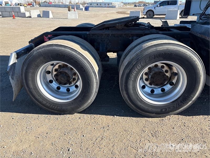 Volvo VNL Τράκτορες