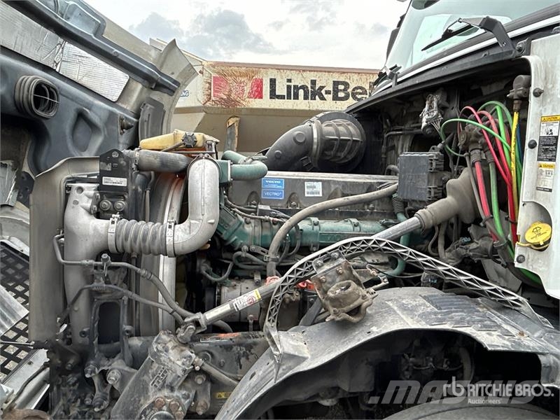 Volvo VNL Truck Tractor Units