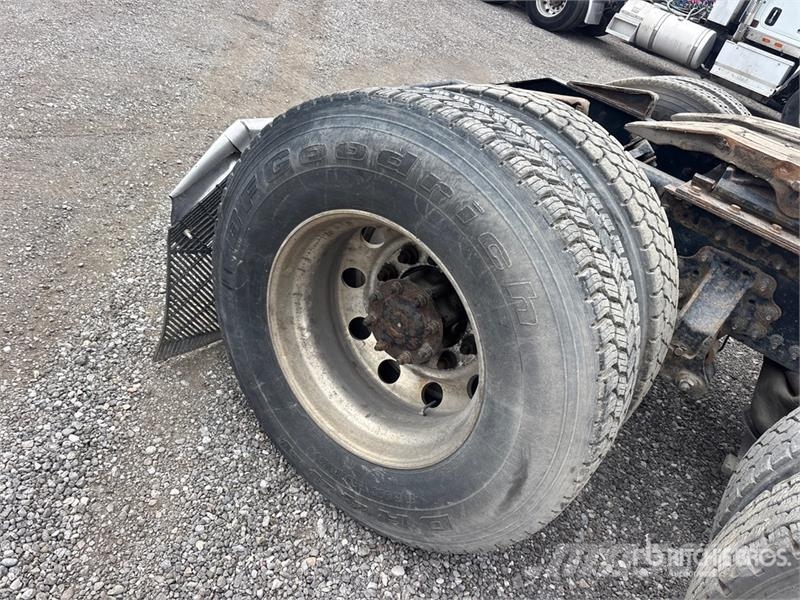Volvo VNL Vlačilci