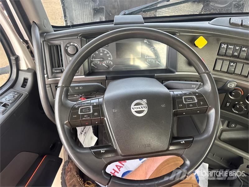 Volvo VNL Trekkers