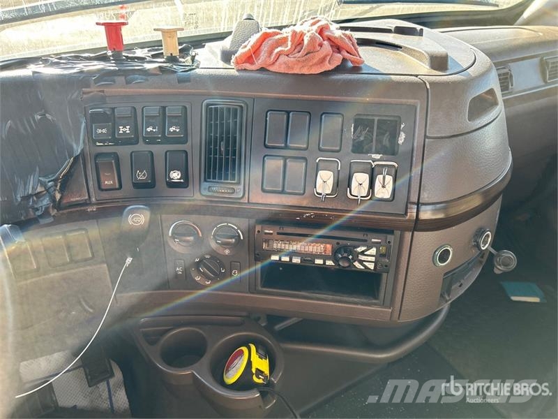 Volvo VNL Motrici e Trattori Stradali