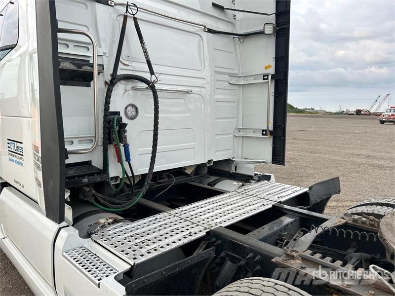 Volvo VNL Tractor Units