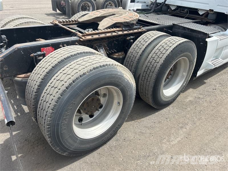 Volvo VNL Vlačilci