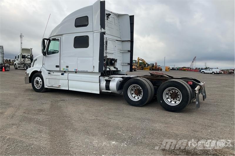 Volvo VNL Motrici e Trattori Stradali