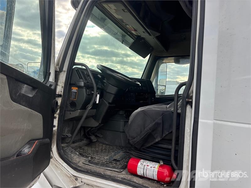 Volvo VNL Sattelzugmaschinen