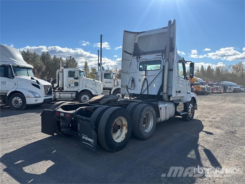 Volvo VNL Sattelzugmaschinen