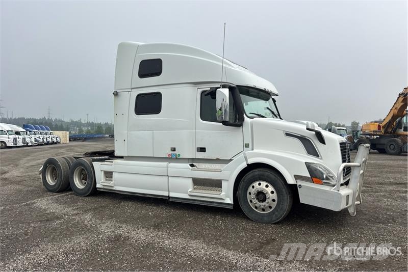 Volvo VNL وحدات الجر