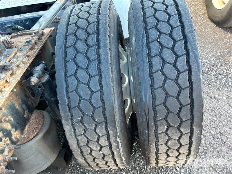 Volvo VNL Sattelzugmaschinen