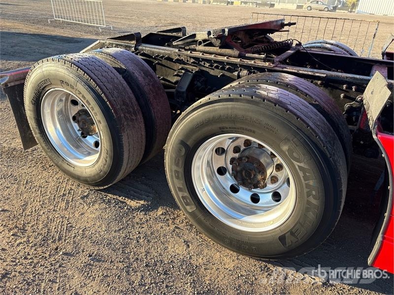 Volvo VNL Sattelzugmaschinen
