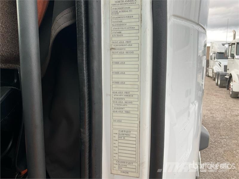 Volvo VNL Motrici e Trattori Stradali